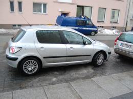 Pijany kierowca uciekał po kolizji