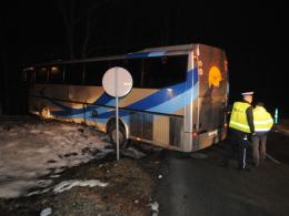 Autobus zablokował krajową 94