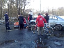Wypadek w Dylakach: BMW i motorower