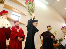 Zanussi doktorem honoris causa UO