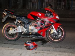 Policjant potrącony przez motocyklistę