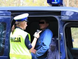 Miał trzy promile, wjechał do rowu