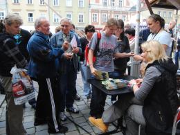 Zjeżdżali na linie z wieży ratusza