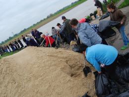 Metalchem wciąż broni wałów