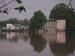 Brzeg walczy z powodzią