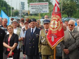 Protest przeciw odwołaniu dyrektora NFZ