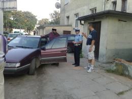 Pijany kierowca "chciał tylko przeparkować auto"