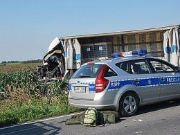 Poważny wypadek na granicy województw, sprawca uciekł