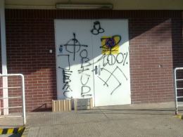 Antysemickie i nazistowskie treści na murach