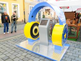 W Alei Gwiazd stanął kiosk muzyczny