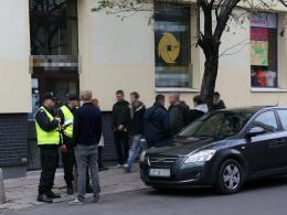 Jeden z opolskich punktów sprzedaży dopalaczy był otwarty jeszcze w niedzielę. Policja szybko zamknęła sklep.