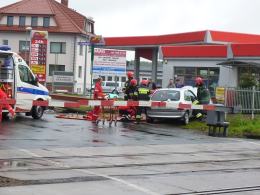 Wjechał samochodem w słup energetyczny