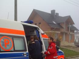 Trzy osoby poszkodowane w pożarze domu