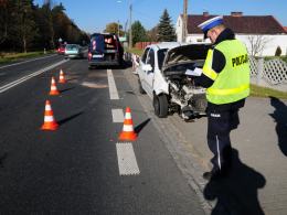 62-latka staranowała samochodem barierki