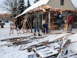 W Szczepanowicach powstaje żywa szopka