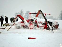 Helikopter rozbił się na polu