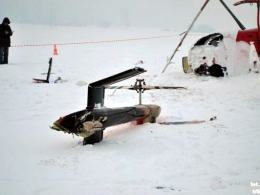 Helikopter rozbił się na polu