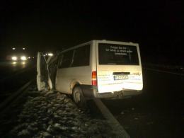 Kierowca busa wpadł w poślizg na autostradzie