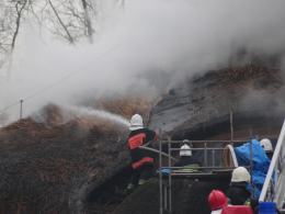 Pożar drewnianego domu w Dzikowie