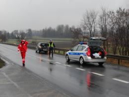 Autobus najechał na tył samochodu osobowego