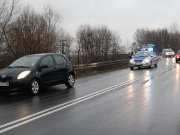 Autobus najechał na tył samochodu osobowego