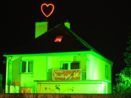 Koktajle Mołotowa poleciały na klub nocny
