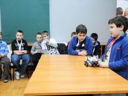 Nawet ośmiolatek może zbudować robota