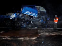 Zderzenie dwóch ciężarówek na A4, autostrada już przejezdna