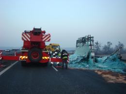 Zderzenie dwóch ciężarówek na A4, autostrada już przejezdna