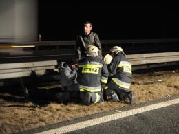 Cudem nie doszło do tragedii na autostradzie A4. Sprawca wypadku był pijany.