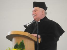 Lech Wałęsa doktorem Honoris Causa Uniwersytetu Opolskiego