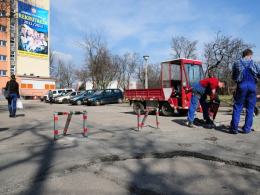 Mniej miejsc parkingowych przy uniwersytecie