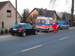 Uderzył kobietę siekierą w głowę