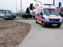 Kobieta wjechała samochodem w autobus