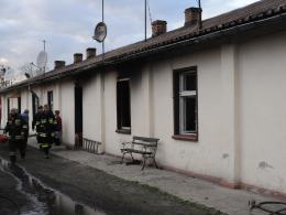 Nieostrożni lokatorzy spowodowali pożar