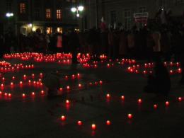Opolanie uczcili pamięć ofiar katastrofy rządowego samolotu