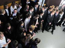 Matura 2011 rozpoczęta. Dziś język polski.