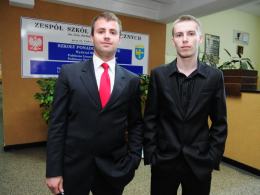 Adrian i Dawid także są spokojni o wynik pisemnego egzaminu z języka angielskiego.