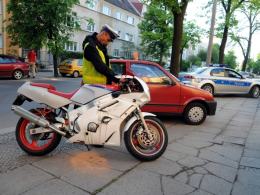 Kobieta zajechała drogę motocykliście