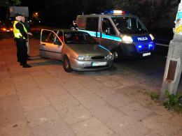 Pijany kierowca szarżował po parkingu