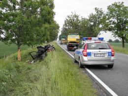W Leśniczówce auto wypadło z drogi