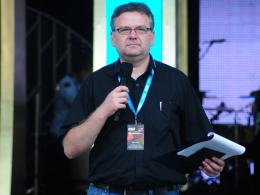 KabaretOff poprowadzi Artur Andrus.