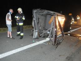 Zderzenie na autostradzie, kierowca zasnął za kółkiem