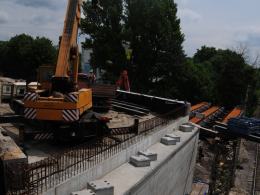 Prace przy wiadukcie na Ozimskiej ruszyły z kopyta