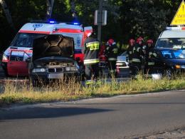 Bmw uderzyło w volkswagena, jedna osoba ranna