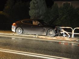 Pijany kierowca rozbił porsche panamera