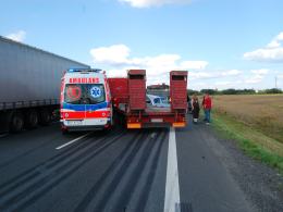 Toyota zmiażdżona, kierująca bez obrażeń