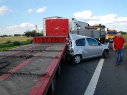 Toyota zmiażdżona, kierująca bez obrażeń