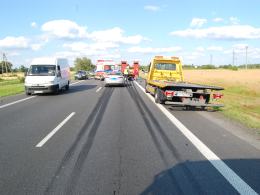 Toyota zmiażdżona, kierująca bez obrażeń