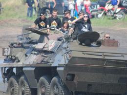 Militarne cacka na poligonie w Winowie